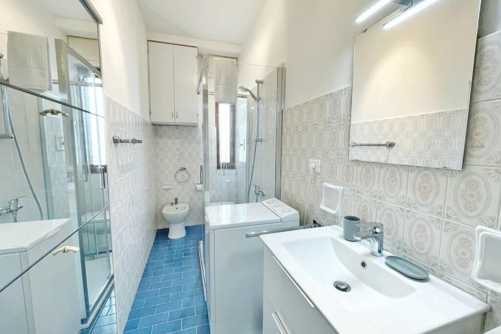 Suite Deamicis - Vista Mare E Relax Санремо Экстерьер фото